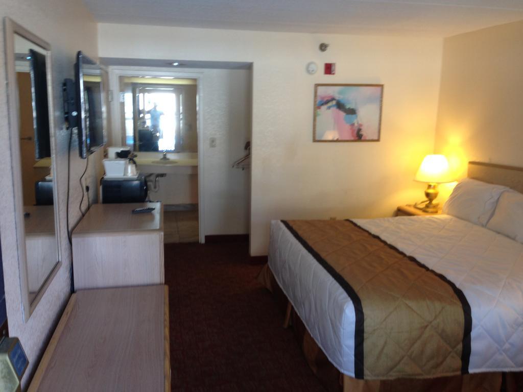 Sky Suites Тайби-Айленд Экстерьер фото